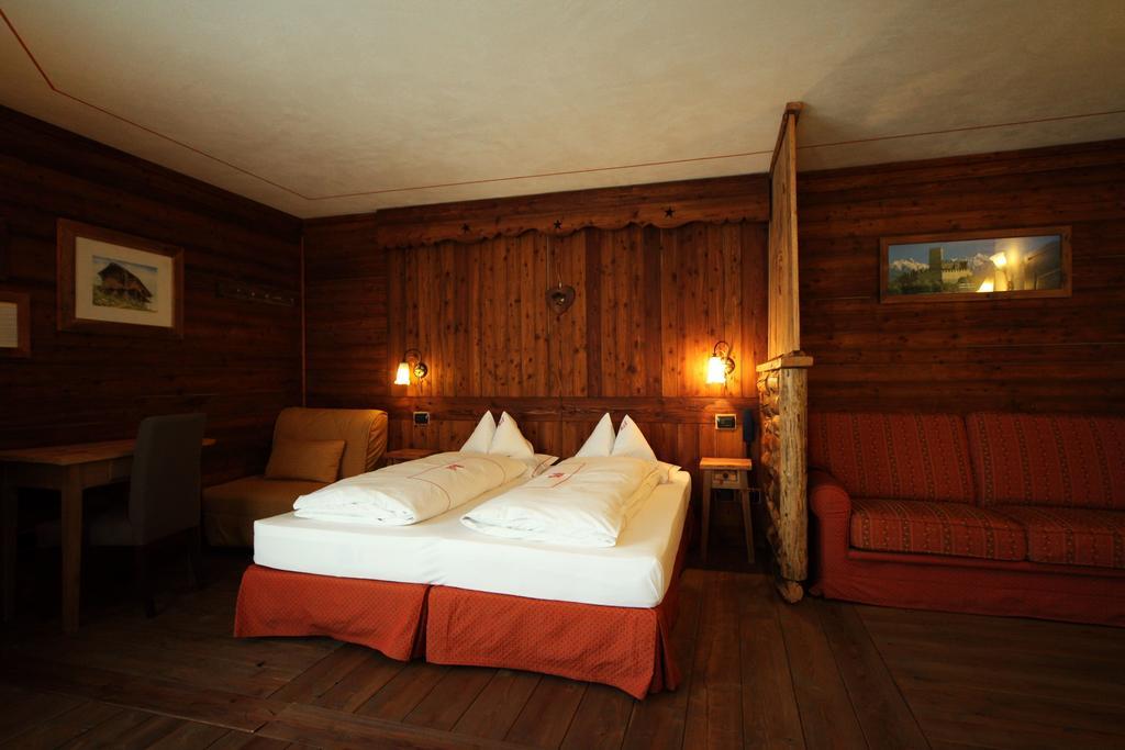 La Torretta Hotel Challand-Saint-Anselme Exterior photo